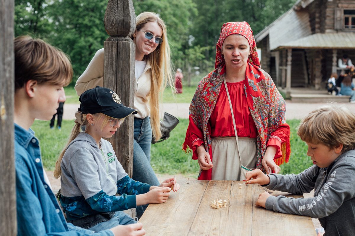 Этнографический праздник «Играть умеючи»