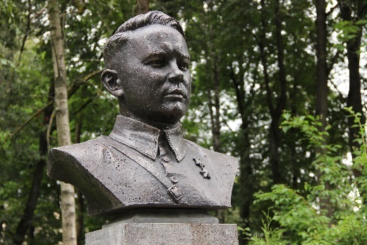 Аллея Героев. Бюст Д.И. Соколова