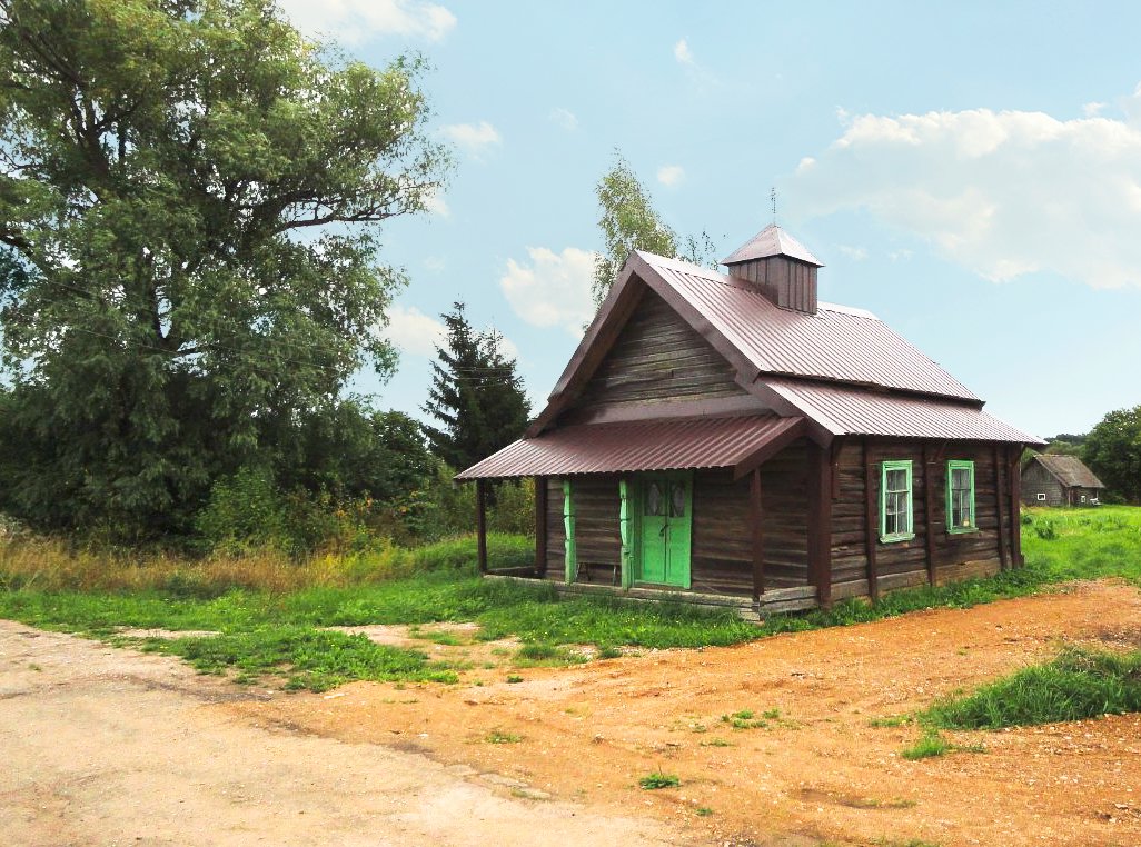Часовня и святой источник с купелью в д. Остров