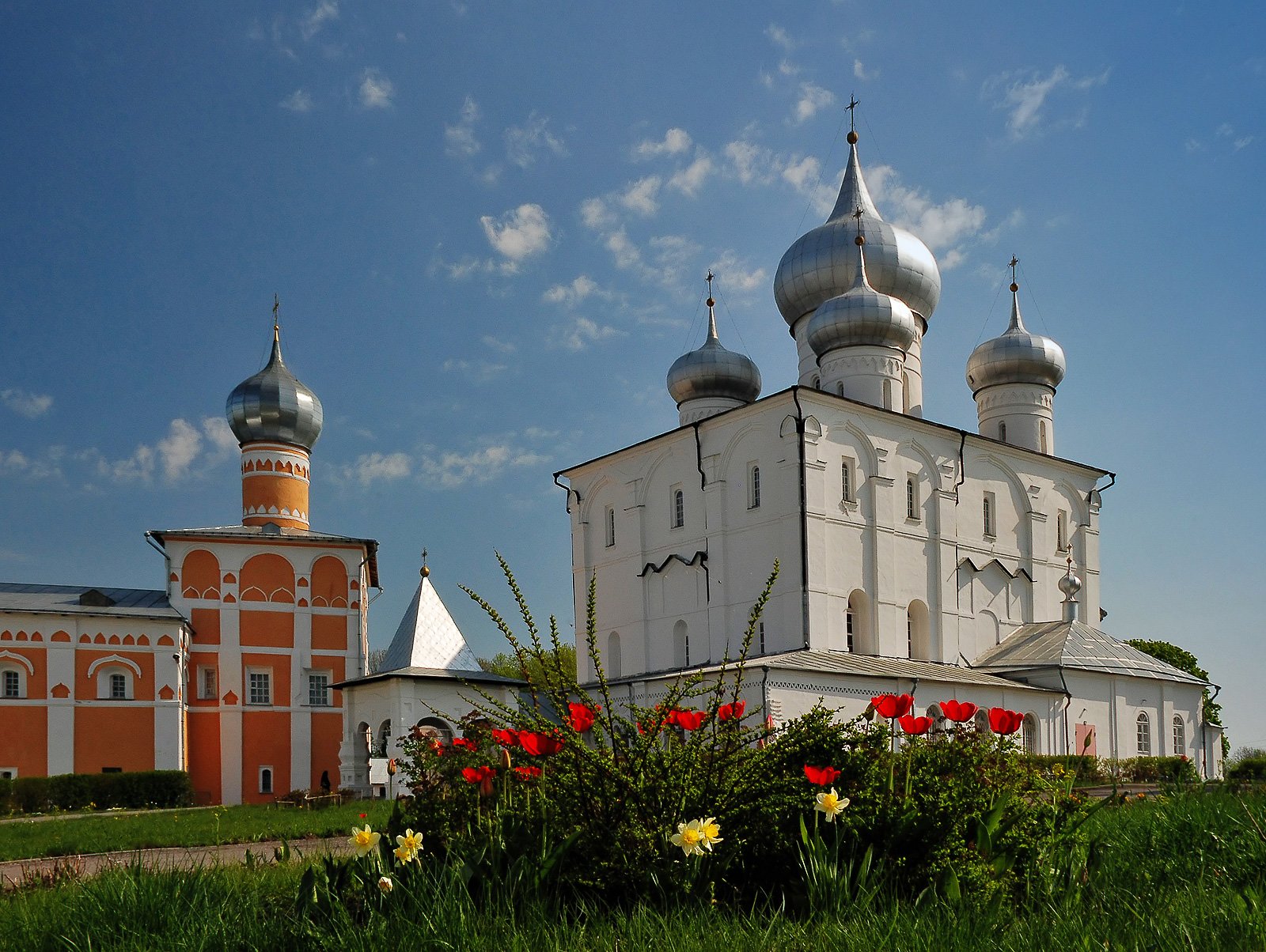 Варлаамо-Хутынский монастырь (1192)