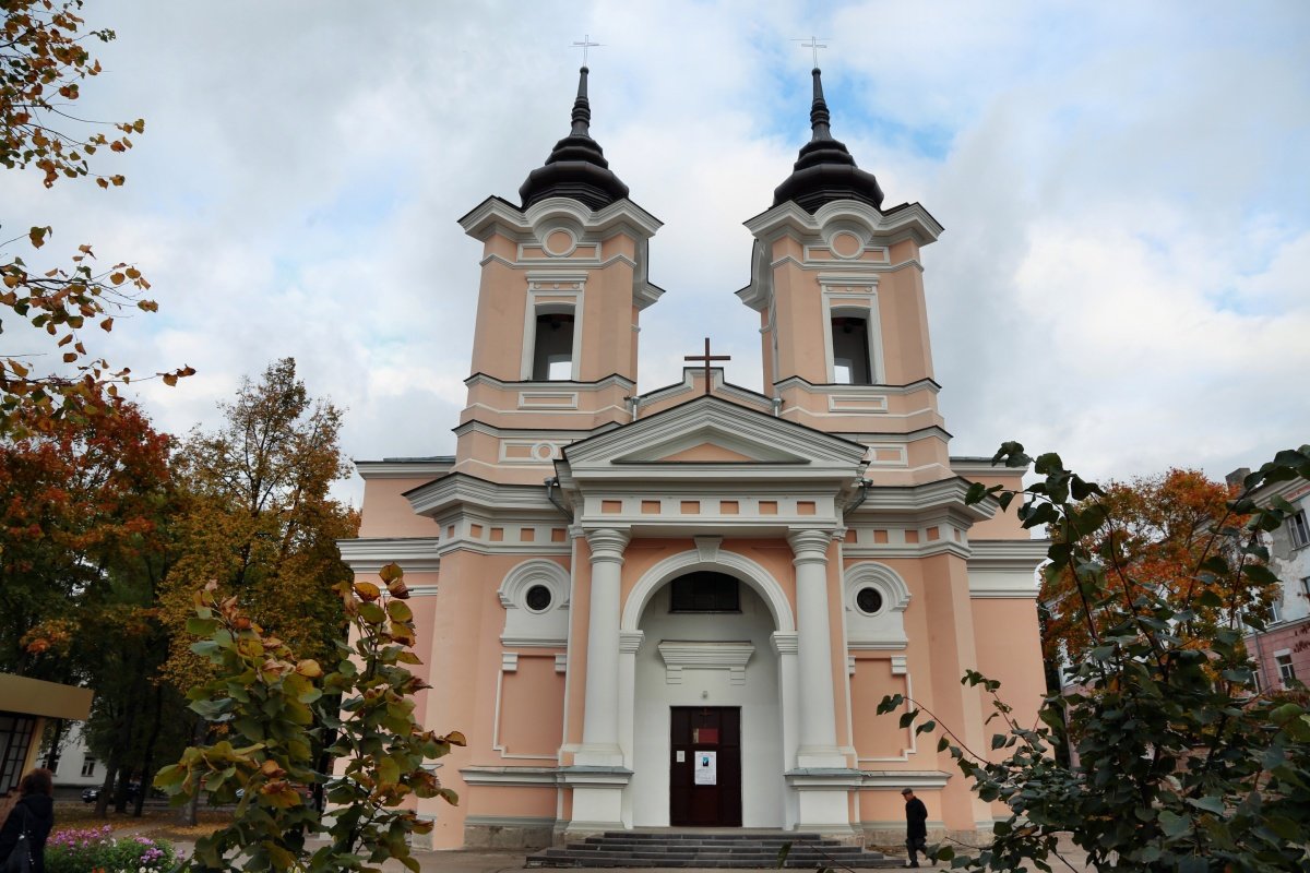 Католический храм святых апостолов Петра и Павла