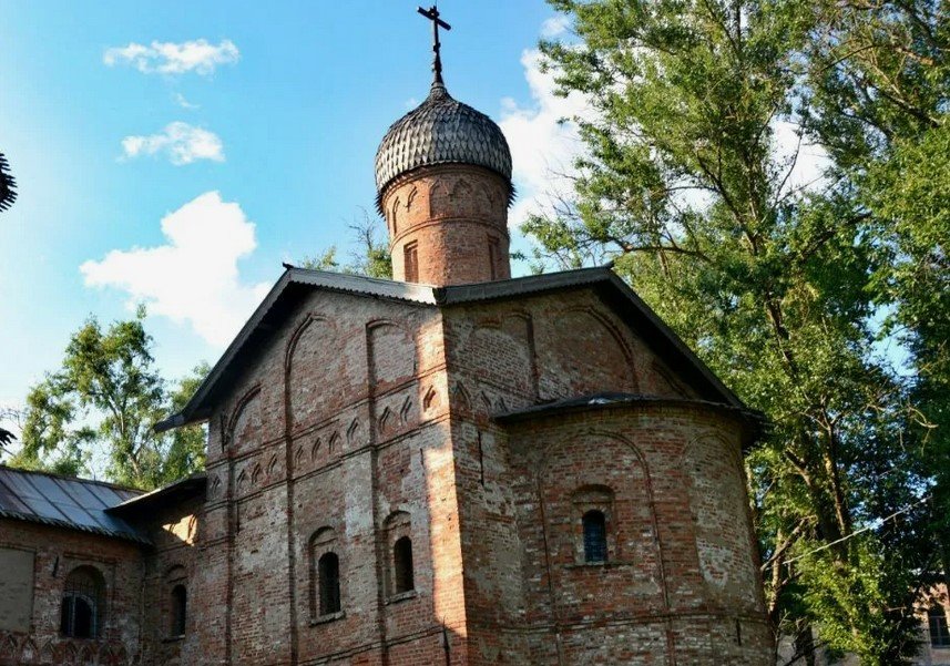 Церковь Рождества Христова на Красном поле