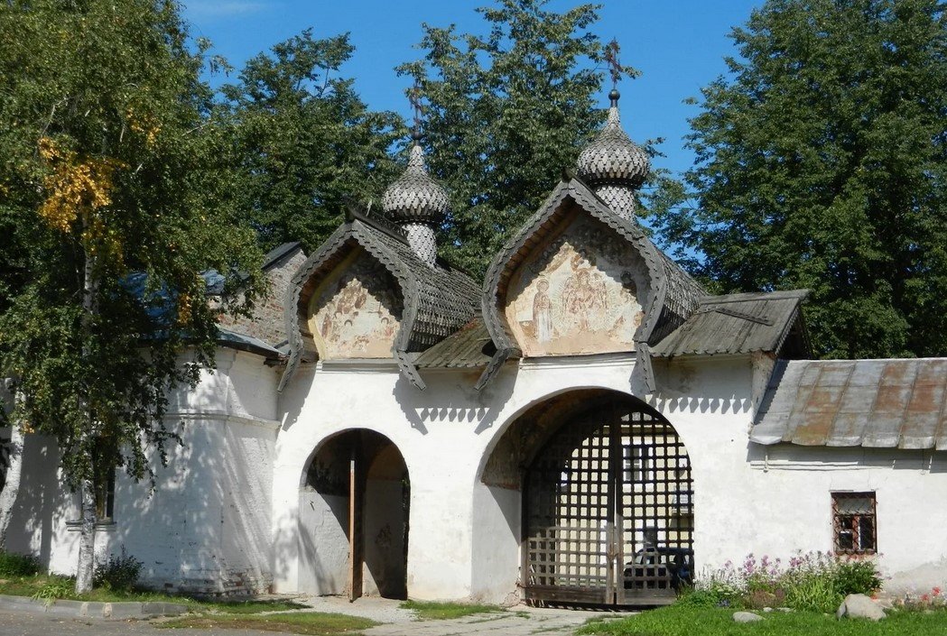 Подворье Знаменского собора