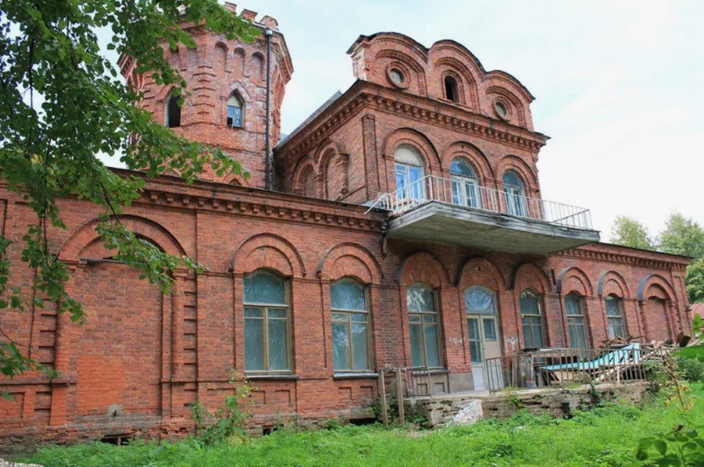 Усадьба Приволье в Кулотино
