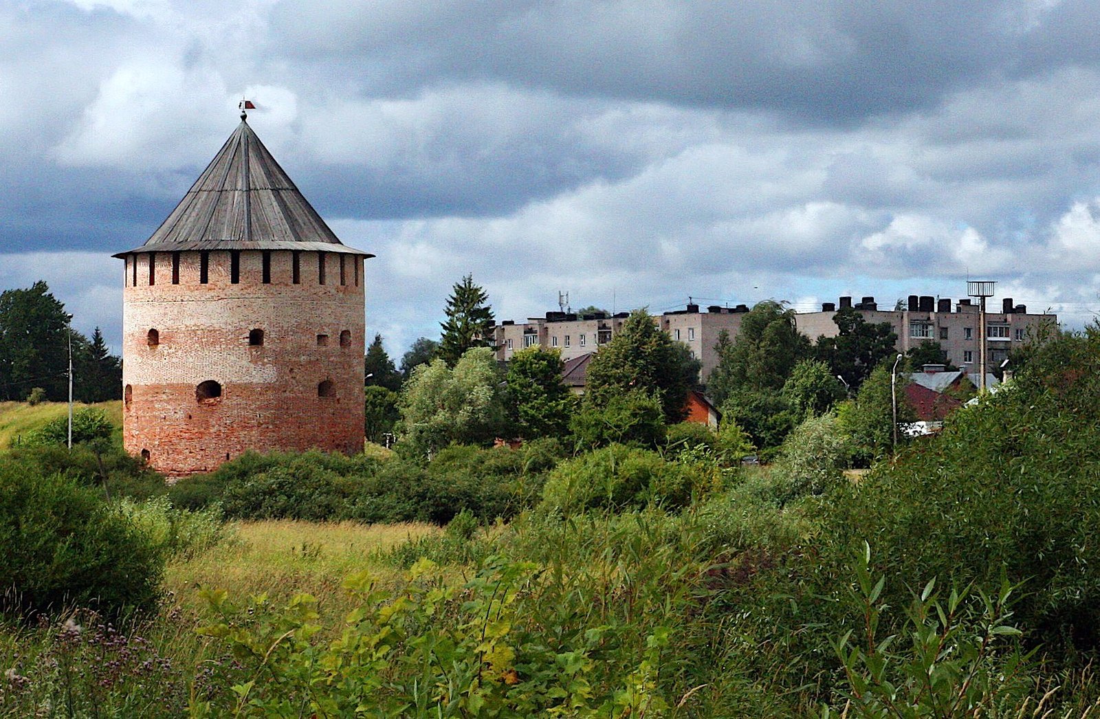 Белая (Алексеевская) башня