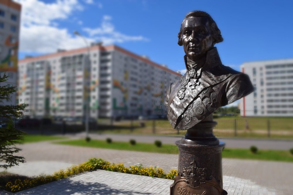 Бюст поэта Гавриила Державина