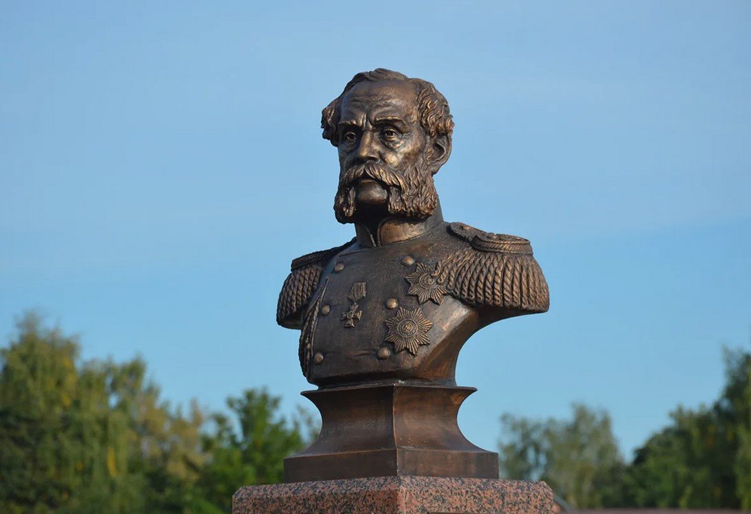 Бюст Е.В. Путятина