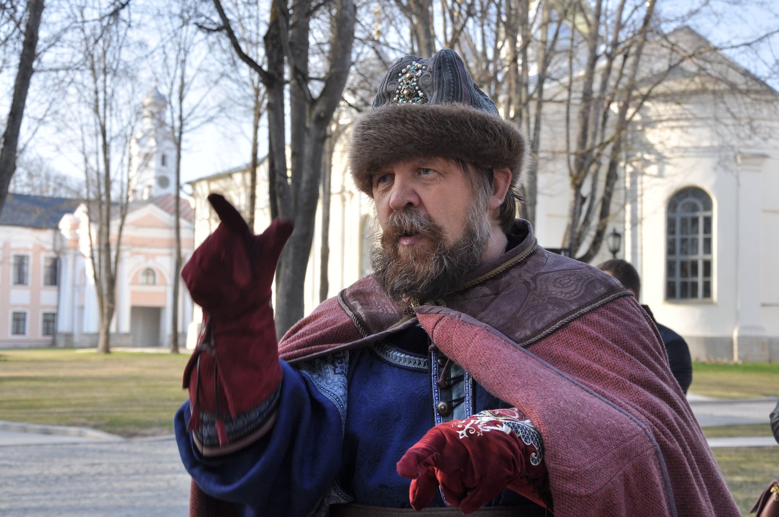 Кремлёвские прогулки с посадником Сбыслáвом, посадницей Евфимией и Агафьей Мелисентовной