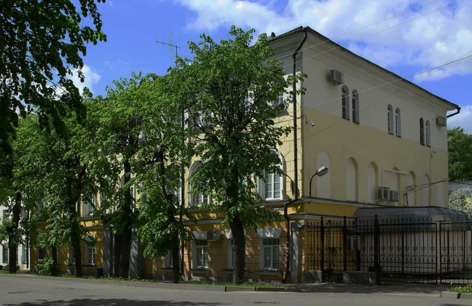 Улица Славная
