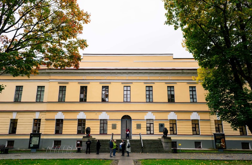 Здание губернских Присутственных мест