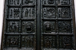 Подробно о Магдебургские врата Софийского собора